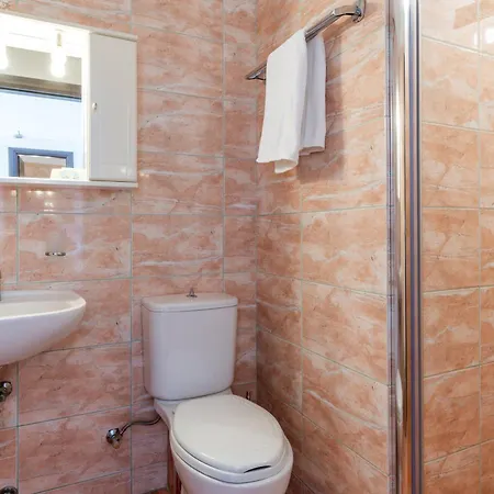 Blue Waves View Andros 别墅 *